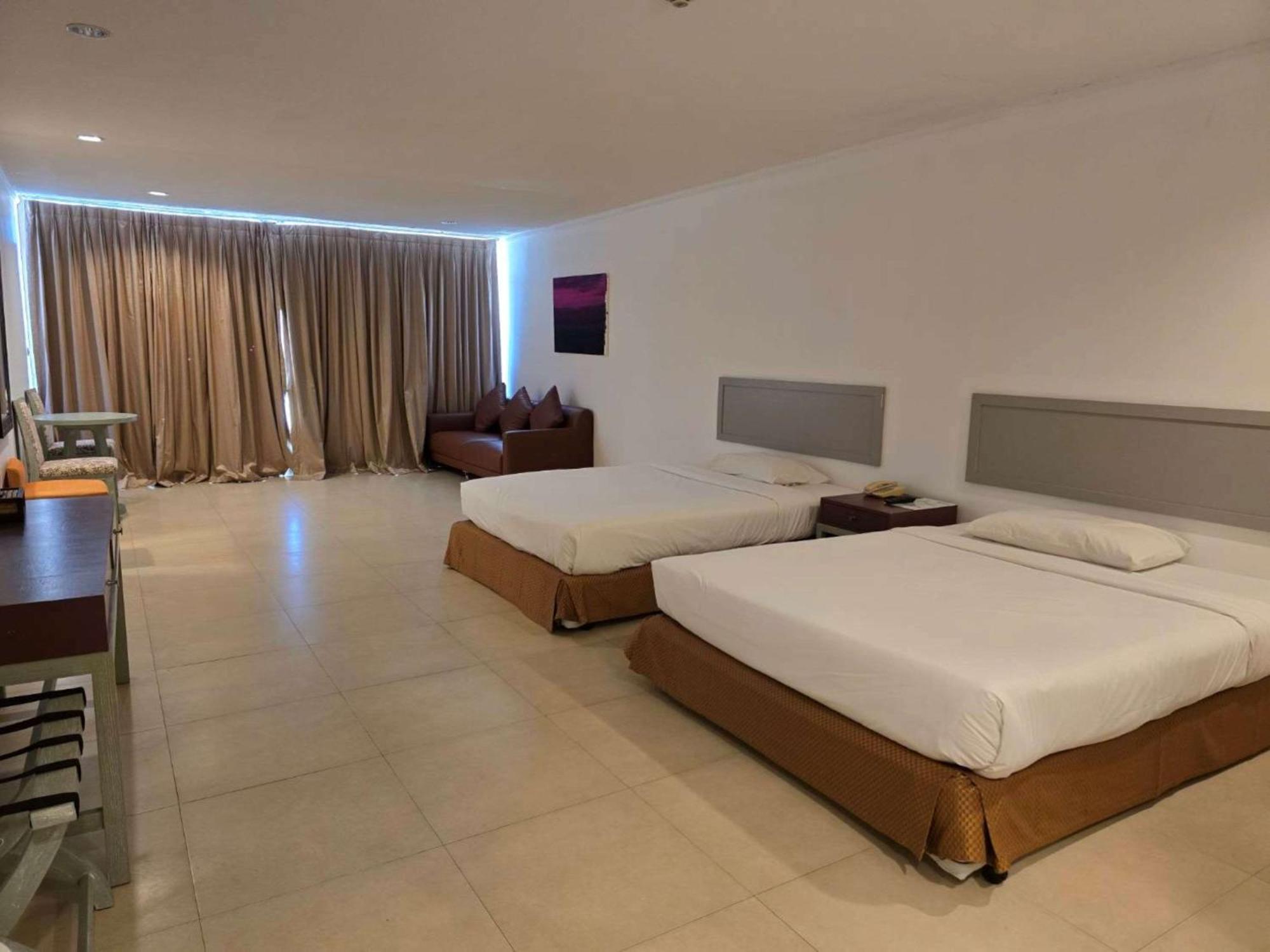 Hotel Tropicana Pattaya Eksteriør bilde